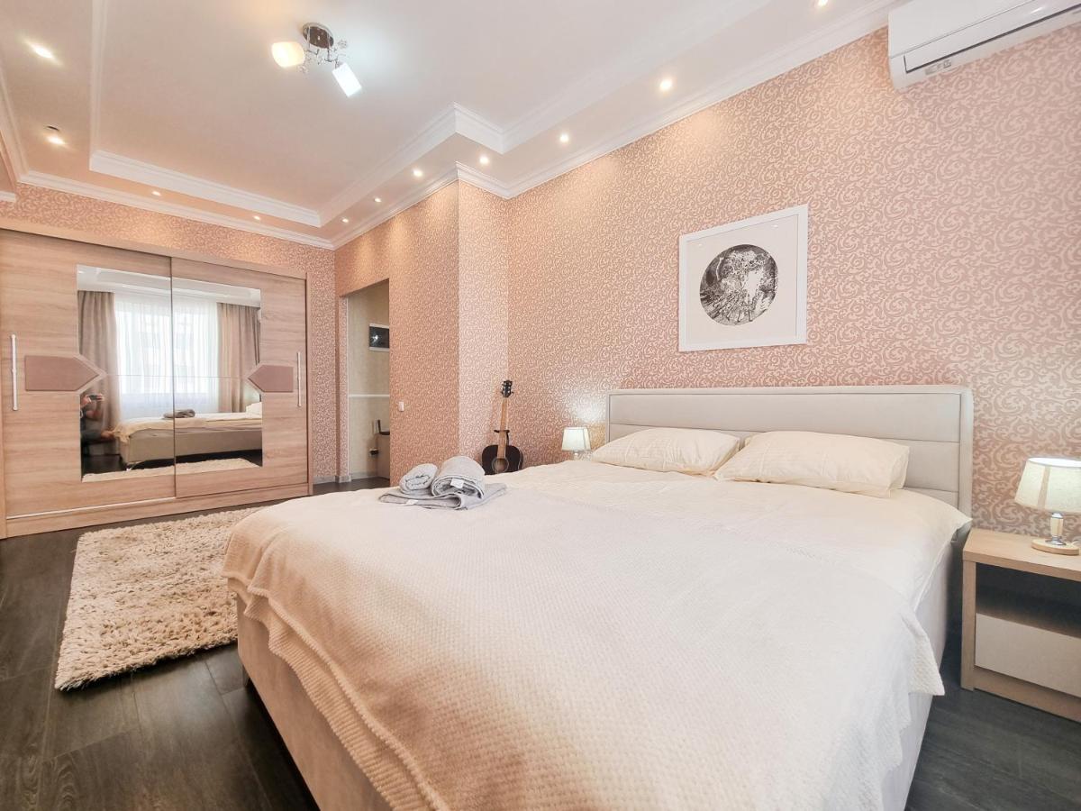 Testemiteanu apartment, free wifi available Chişinău Extérieur photo